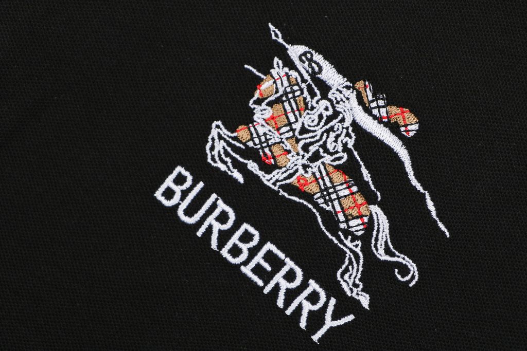 bbr-chain-check-equestrian-knight-pattern-polo-detail