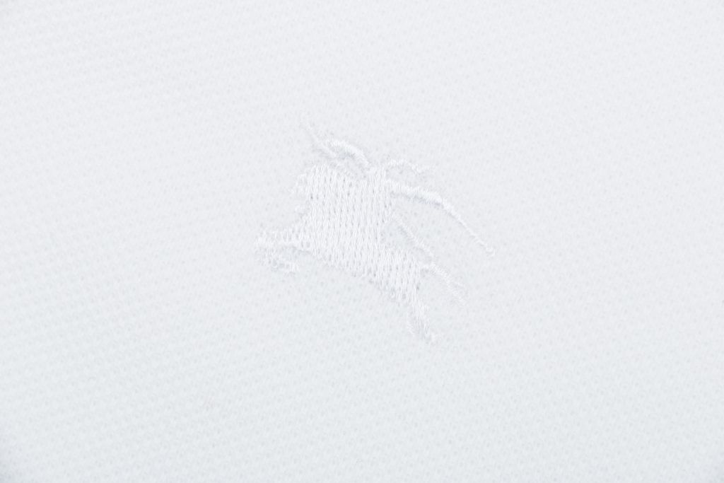 bbr-check-collar-edge-equestrian-knight-embroidery-polo-detail