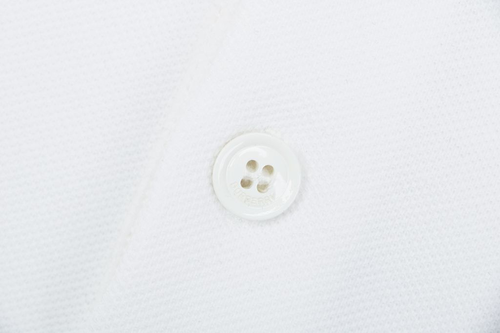 bbr-check-collar-edge-equestrian-knight-embroidery-polo-detail