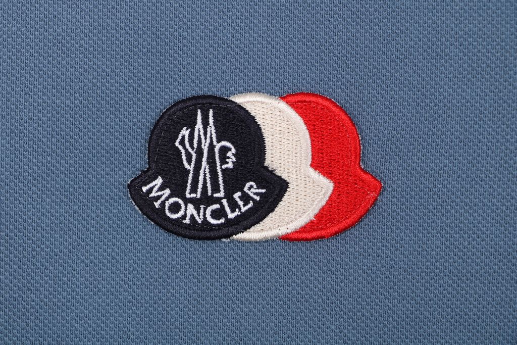 mk-tricolor-m-small-logo-embroidery-polo-detail