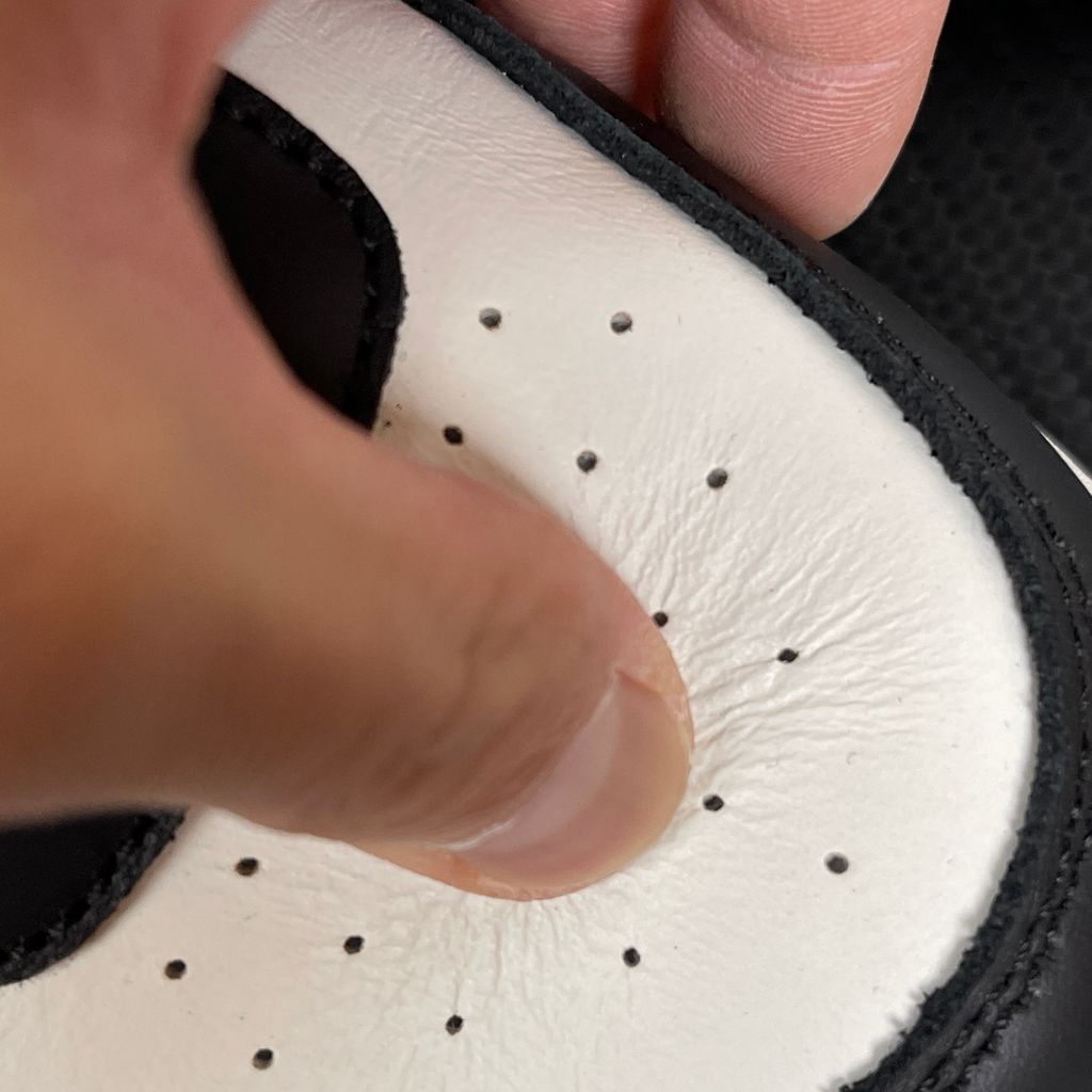 off-white-out-of-office-white-black-luxury-sneaker-0070110.jpg