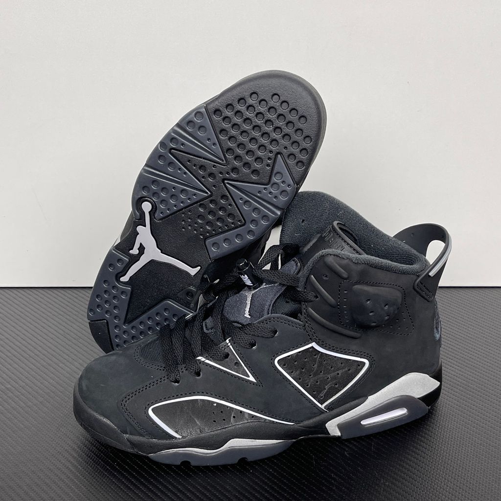 nike-air-jordan-6-retro-cap-and-gown-triple-black-ir2266-010.jpg