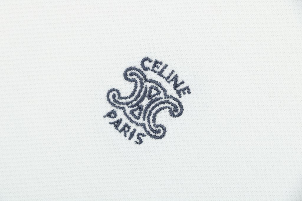 cl-arc-de-triomphe-paris-small-logo-imported-machine-embroidery-detail