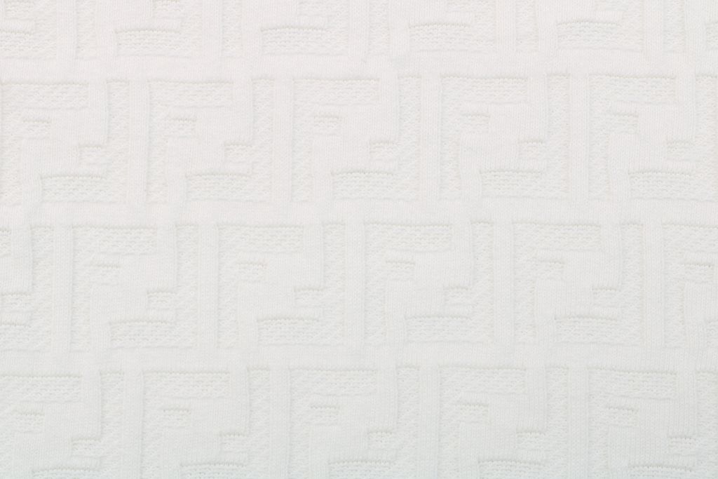 fd-ff-letter-jacquard-pattern-hand-sewn-label-detail