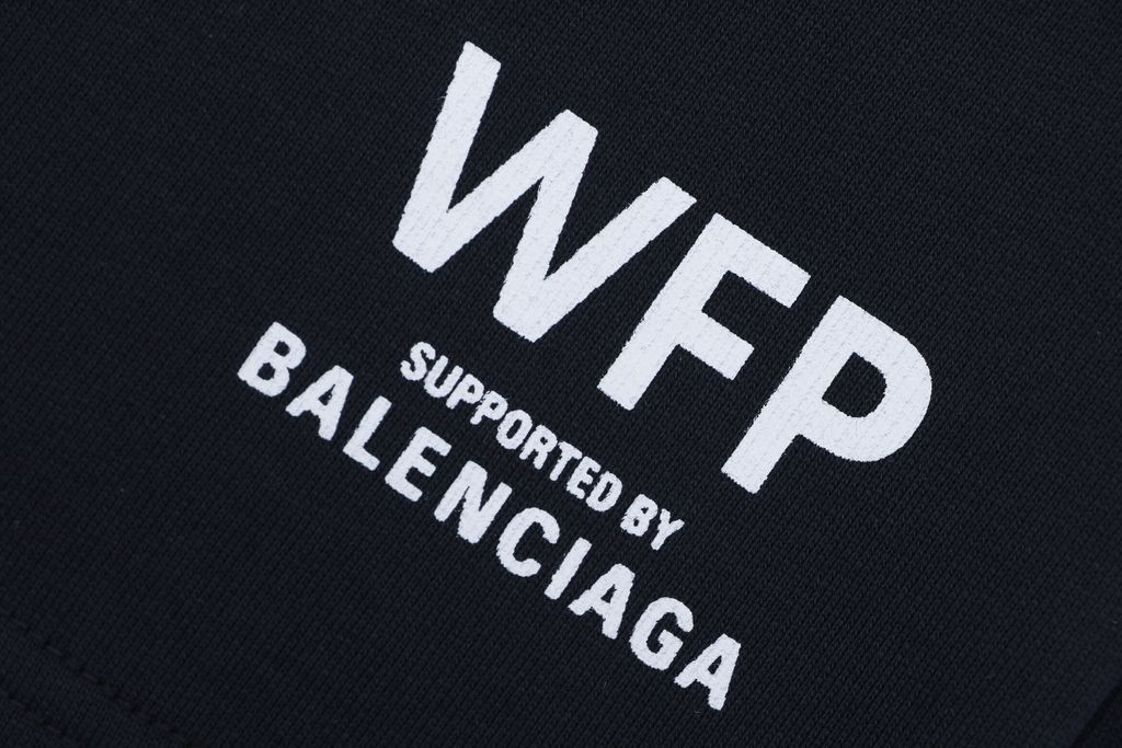 balenciaga-wfp-white-letter-3d-thick-print-ribbed-waistband-detail