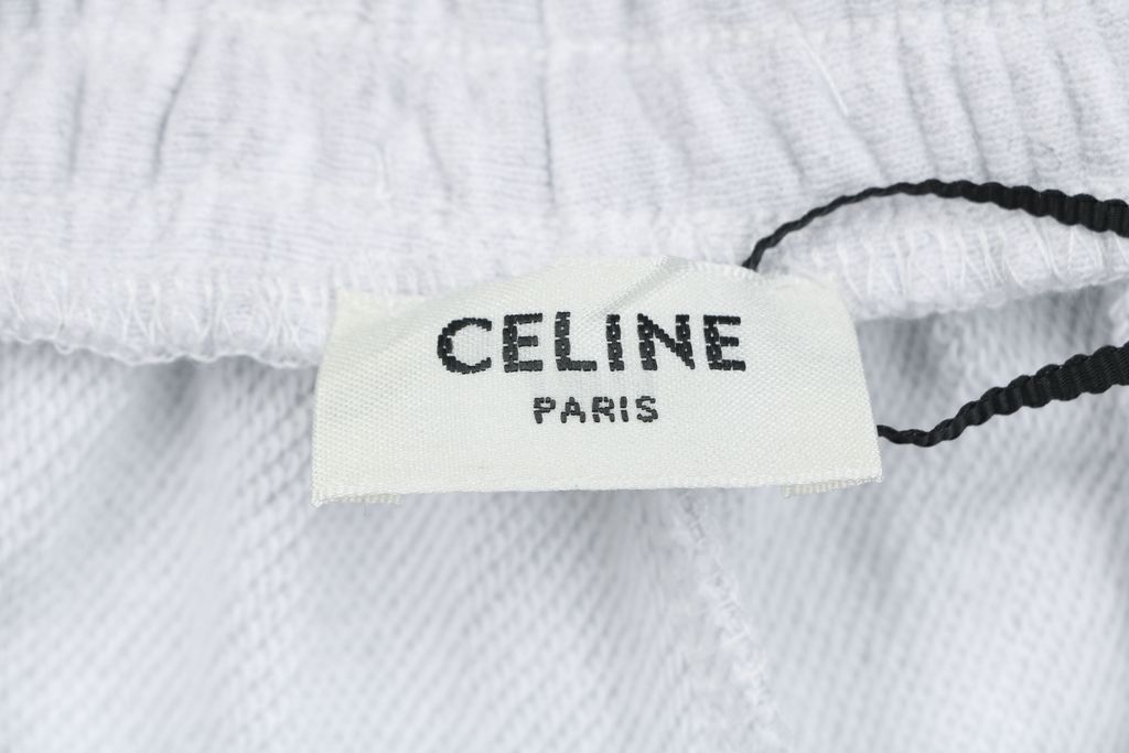 cl-arc-de-triomphe-paris-back-pocket-small-logo-embroidery-detail