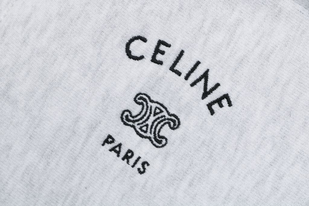cl-arc-de-triomphe-paris-back-pocket-small-logo-embroidery-detail