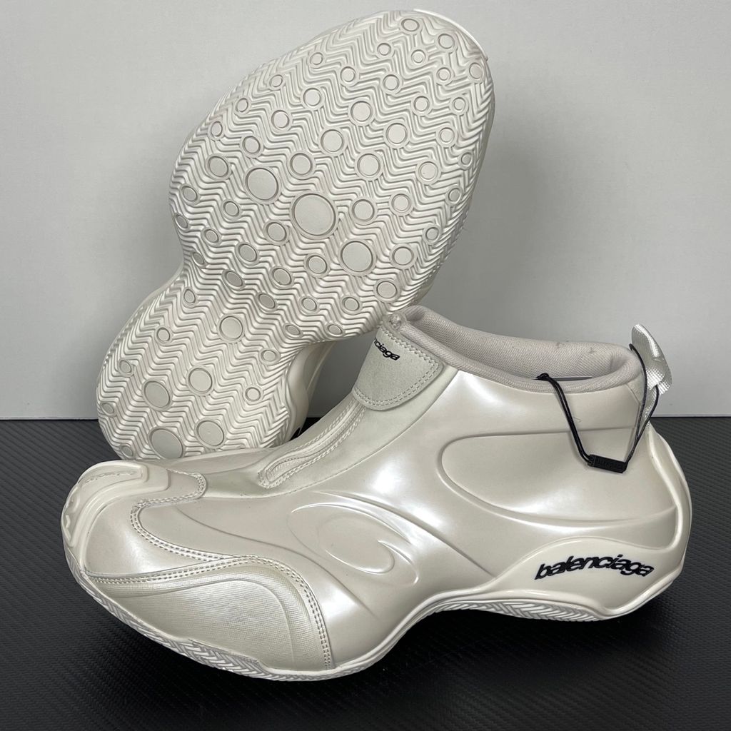 balenciaga-basketball-sneaker-white-molded-high-top-824909wbkbm9000.jpg