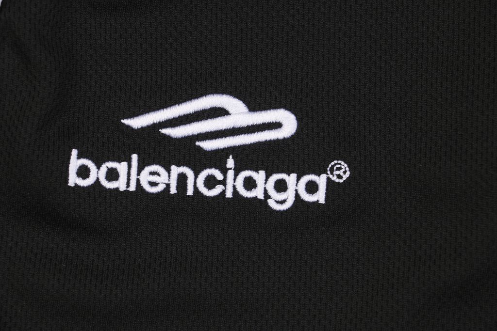 balenciaga-75d-poly-spandex-mesh-jersey-150g-lightweight-fabric-detail