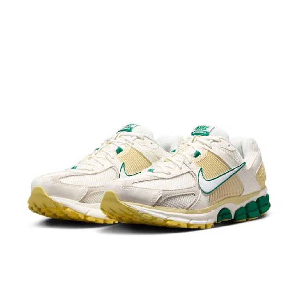 nike-zoom-vomero-5-alabaster-malachite-lifestyle-sneaker-fn8361-100.pic