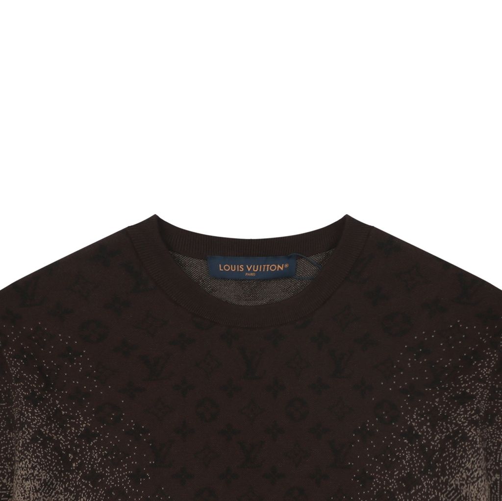 louis-vuitton-brown-gradient-monogram-jacquard-striped-ribbed-collar-detail
