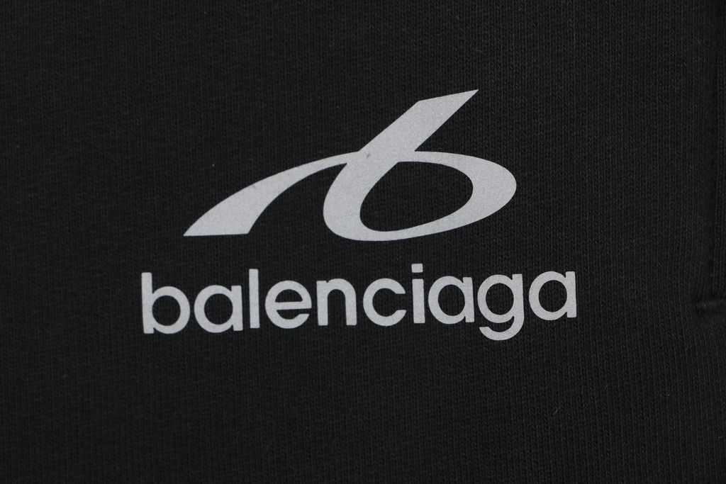 balenciaga-reflective-ring-micro-glass-bead-print-logo-detail