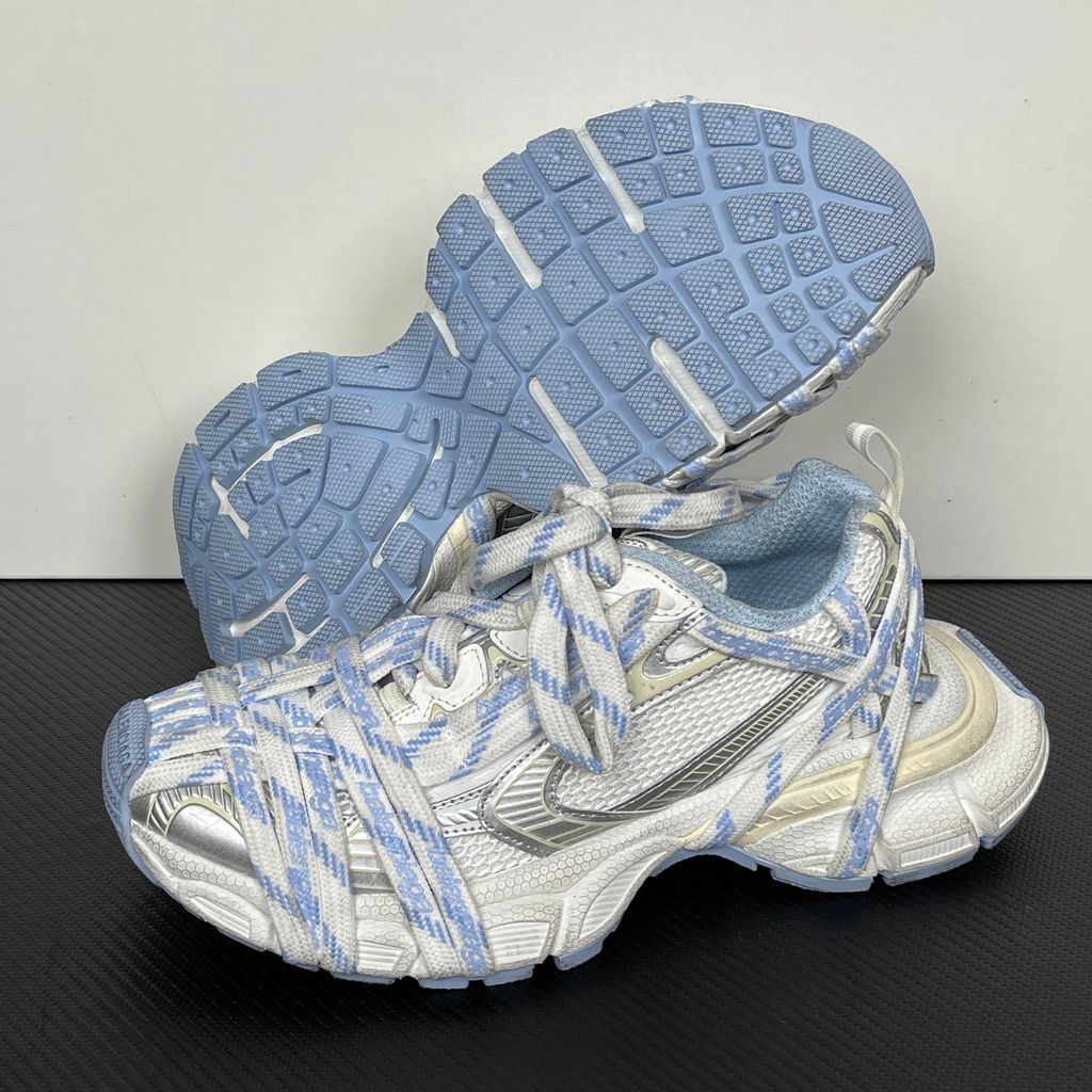 balenciaga-3xl-extreme-laces-white-light-blue-distressed-chunky-runner-profile.jpg