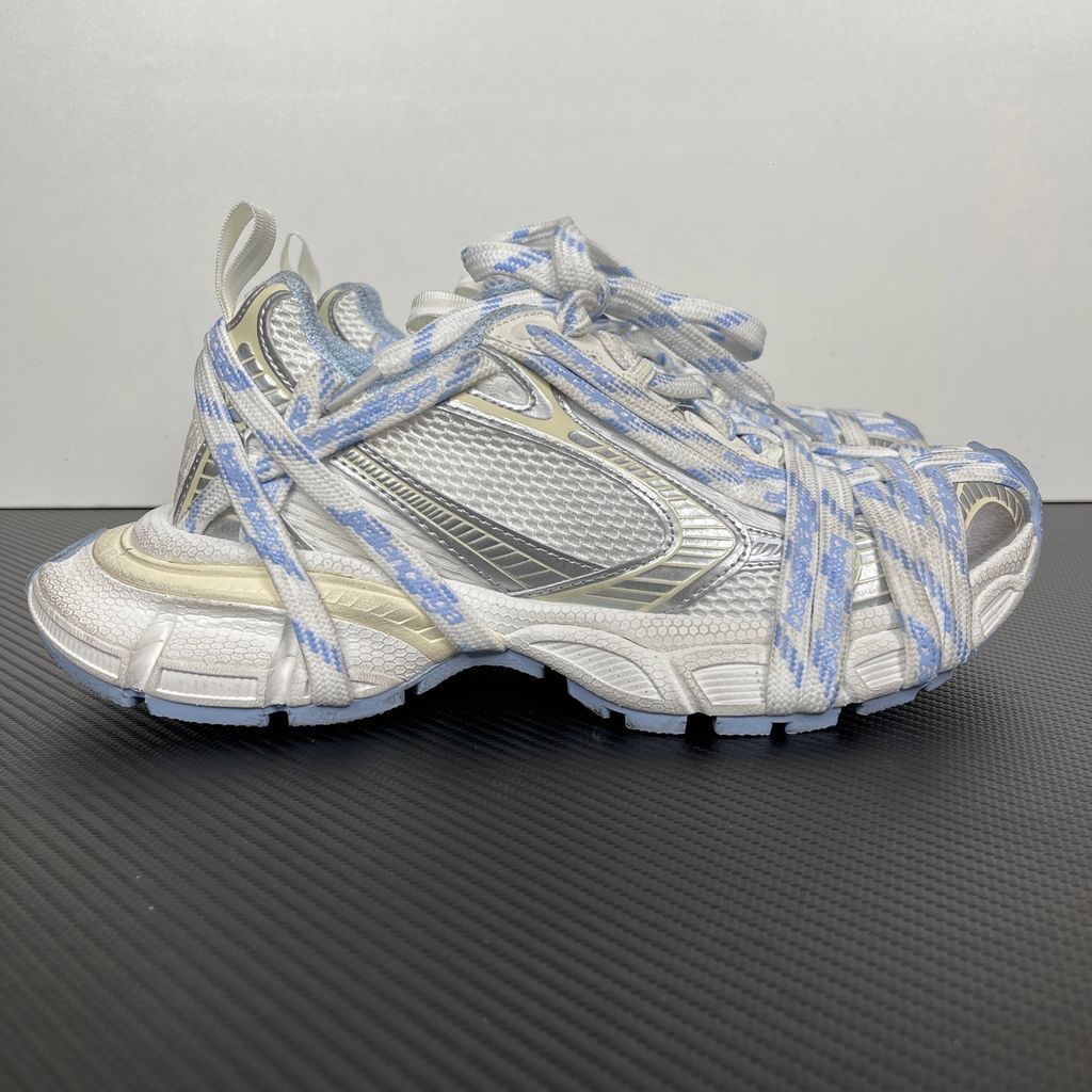 balenciaga-3xl-extreme-laces-white-light-blue-distressed-chunky-runner-profile.jpg