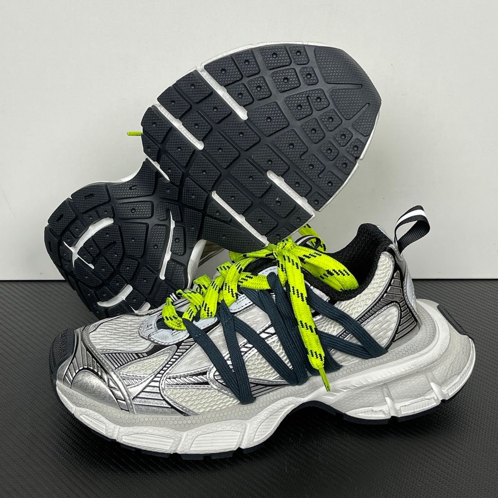 balenciaga-3xl-interlace-grey-mix-fluo-yellow-distressed-chunky-runner-profile.jpg