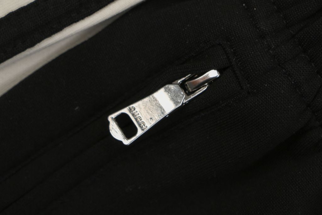 d606f566