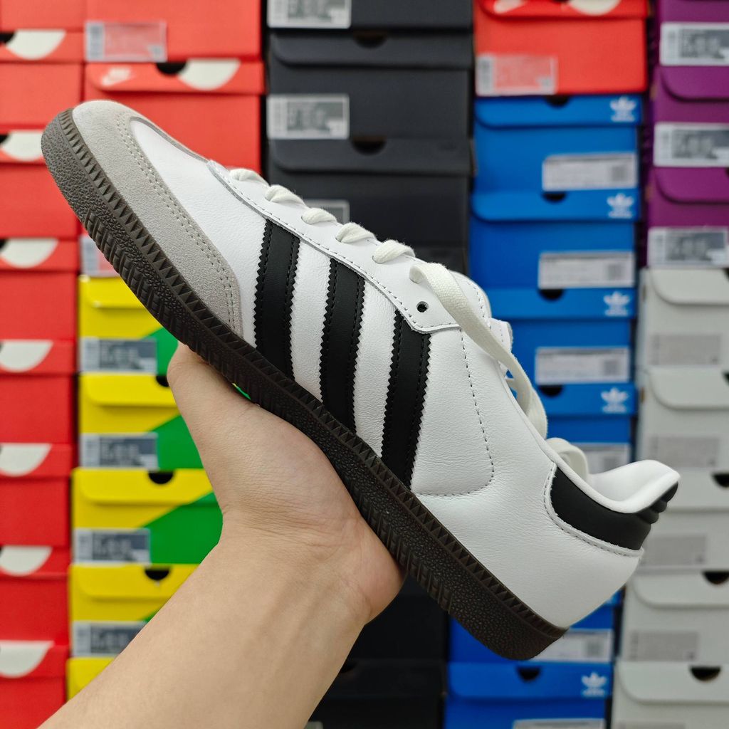 adidas-samba-og-cloud-white-core-black-b75806-leather-gum-sole-profile.jpg
