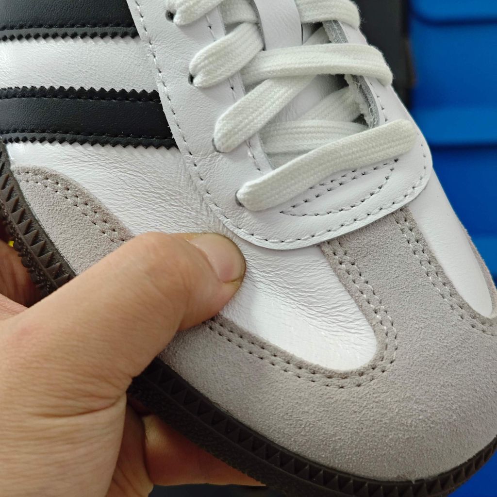 adidas-samba-og-cloud-white-core-black-b75806-leather-gum-sole-profile.jpg
