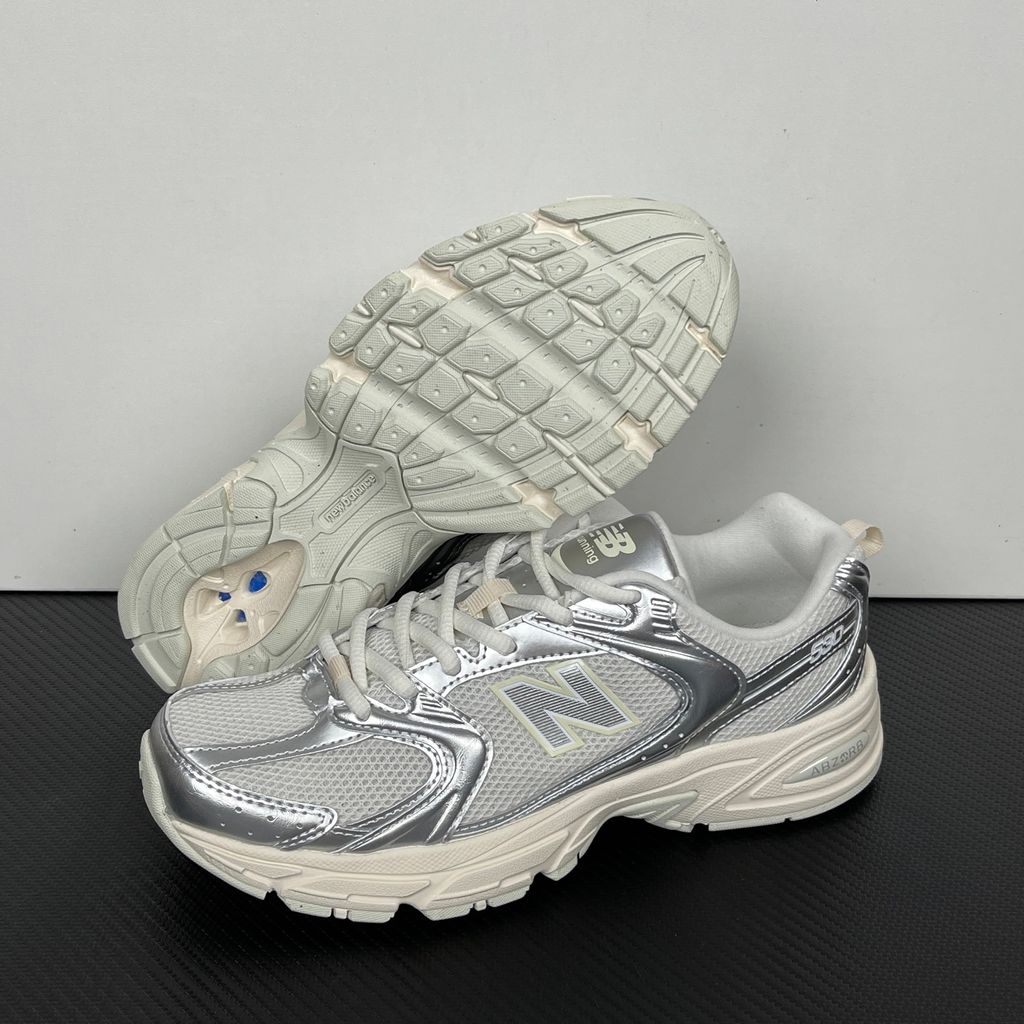 new-balance-530-silver-metallic-reflection-u5303ir-mesh-metallic-profile