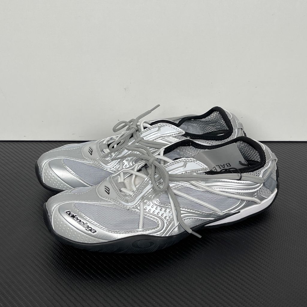 balenciaga-radar-slip-on-grey-mix-silver-865868-wstbl-1119-metallic-mesh-profile