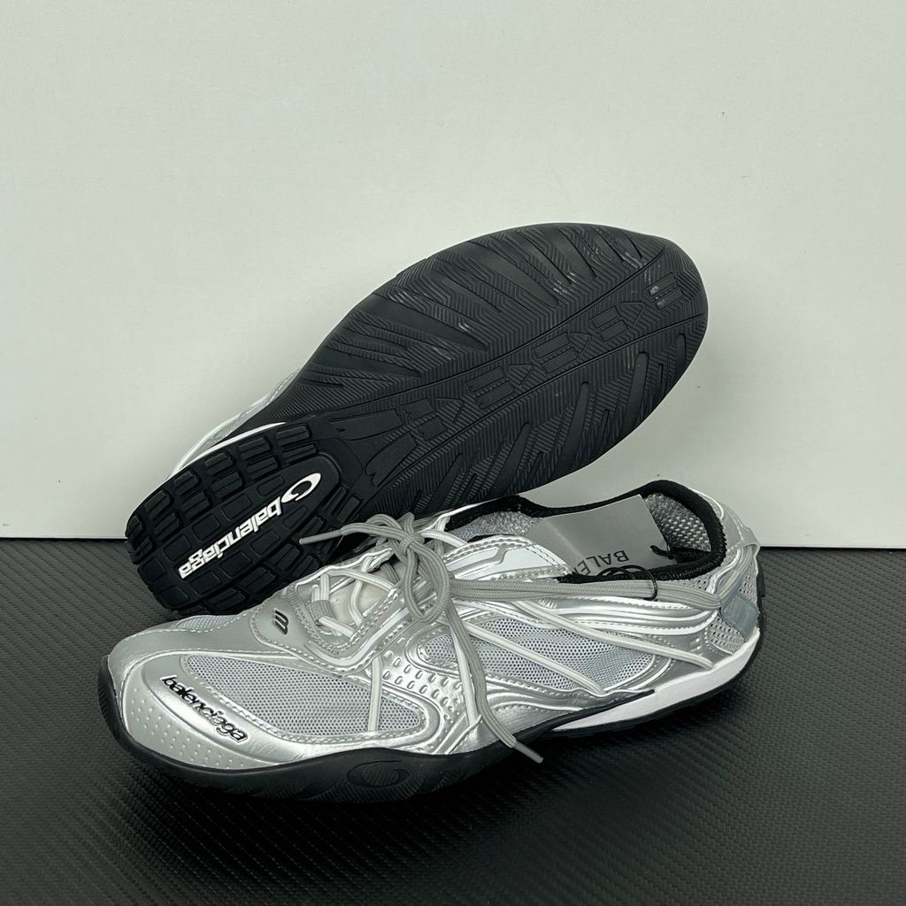balenciaga-radar-slip-on-grey-mix-silver-865868-wstbl-1119-metallic-mesh-profile