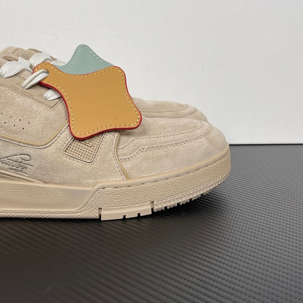 tyler-the-creator-louis-vuitton-lv-trainer-beige-mocha-1akbo6-suede-profile-hangtag