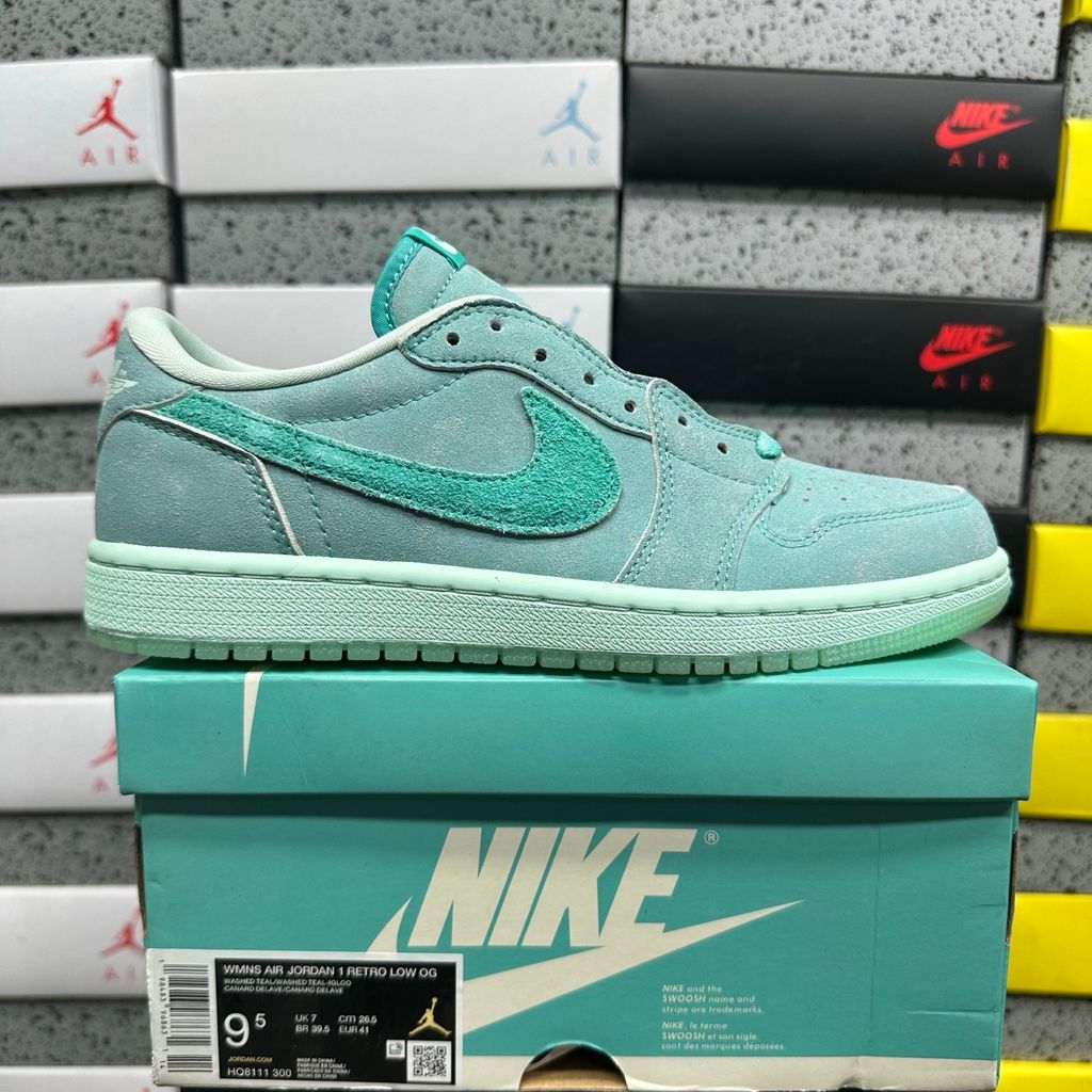 air-jordan-1-retro-low-og-washed-teal-womens-hq8111-300-suede-profile