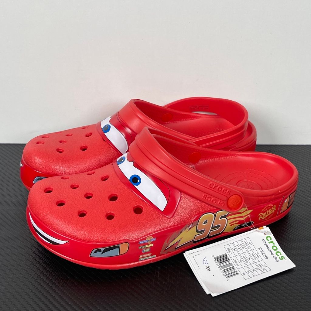 Shop the top-tier UA quality Cars x Crocs Classic Clog "Lightning McQueen" (205759-610) at HYPEKIXK. Secure this adult release featuring functional LED headlights and waterproof comfort. Fast, secure worldwide shipping available.