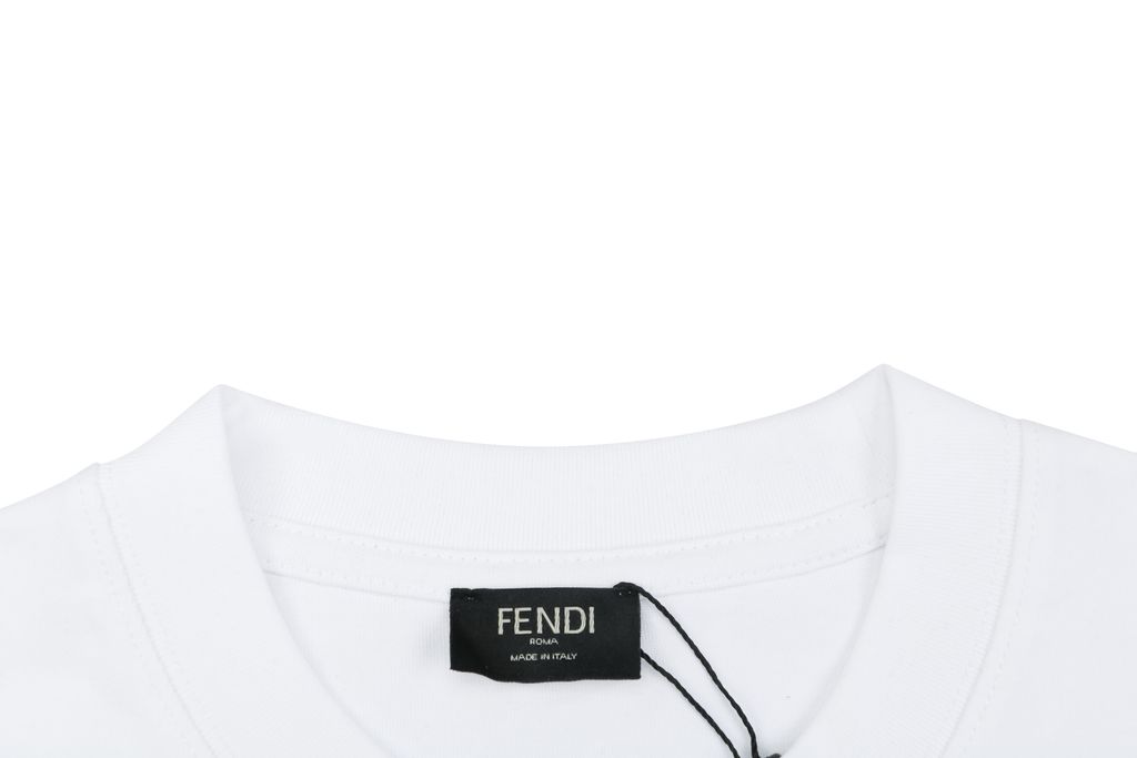 fendi-monster-eyes-embroidered-short-sleeve-t-shirt-loose-fit