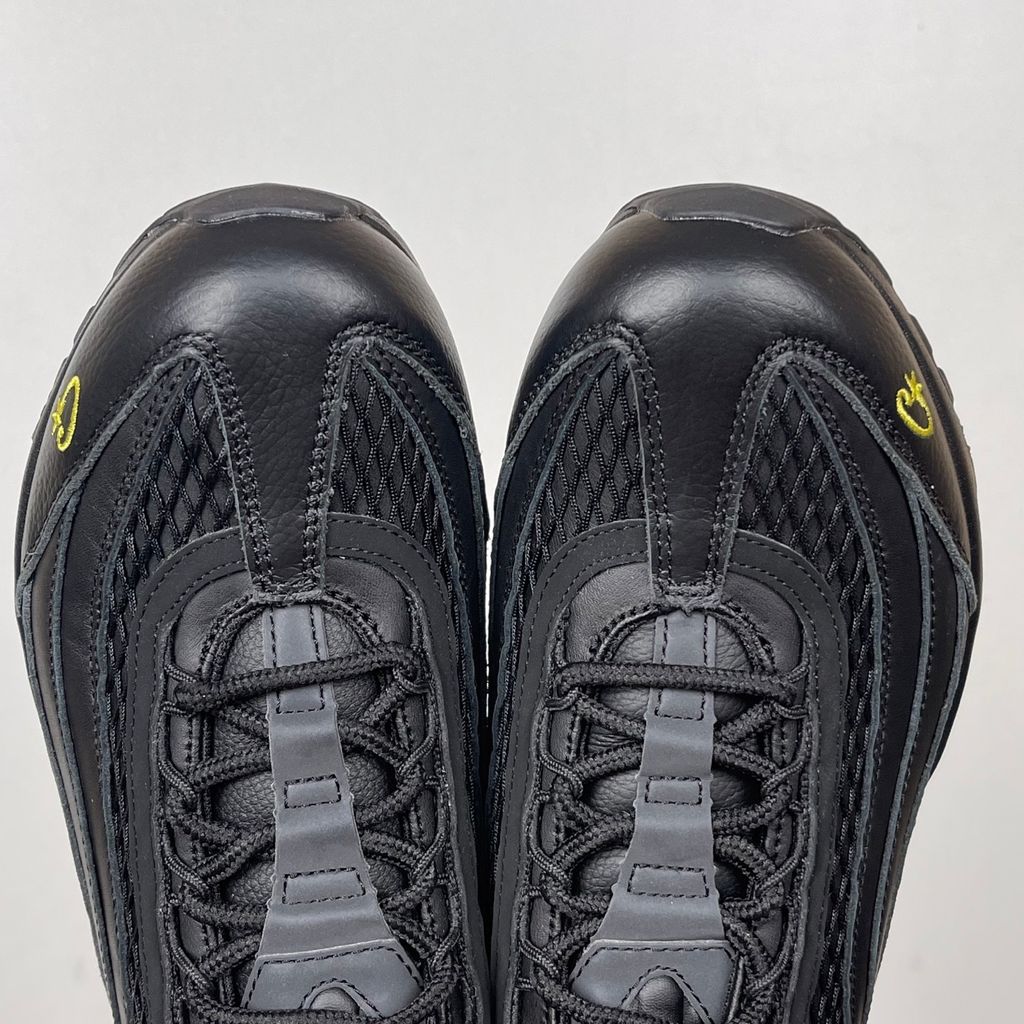 Limited edition Nike Air Max 95 x Corteiz (CRTZ RTW) sneaker in Honey and Black, featuring premium leather overlays, netted mesh, and visible Air units, SKU FB2709-003.