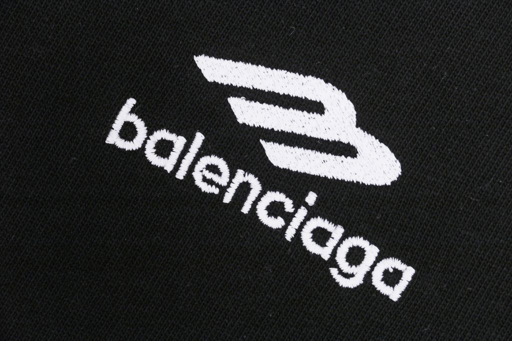balenciaga-inspired-3d-embroidery-heavyweight-t-shirt