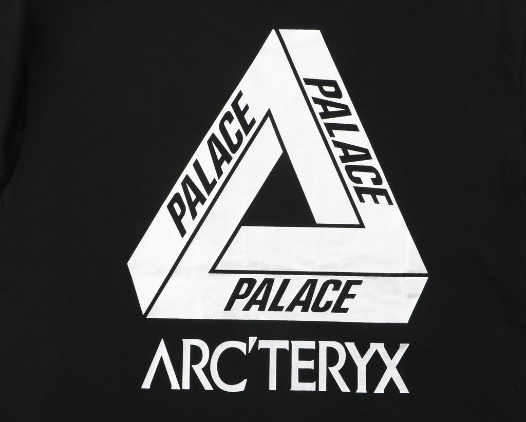 triangle-logo-digital-print-short-sleeve-t-shirt