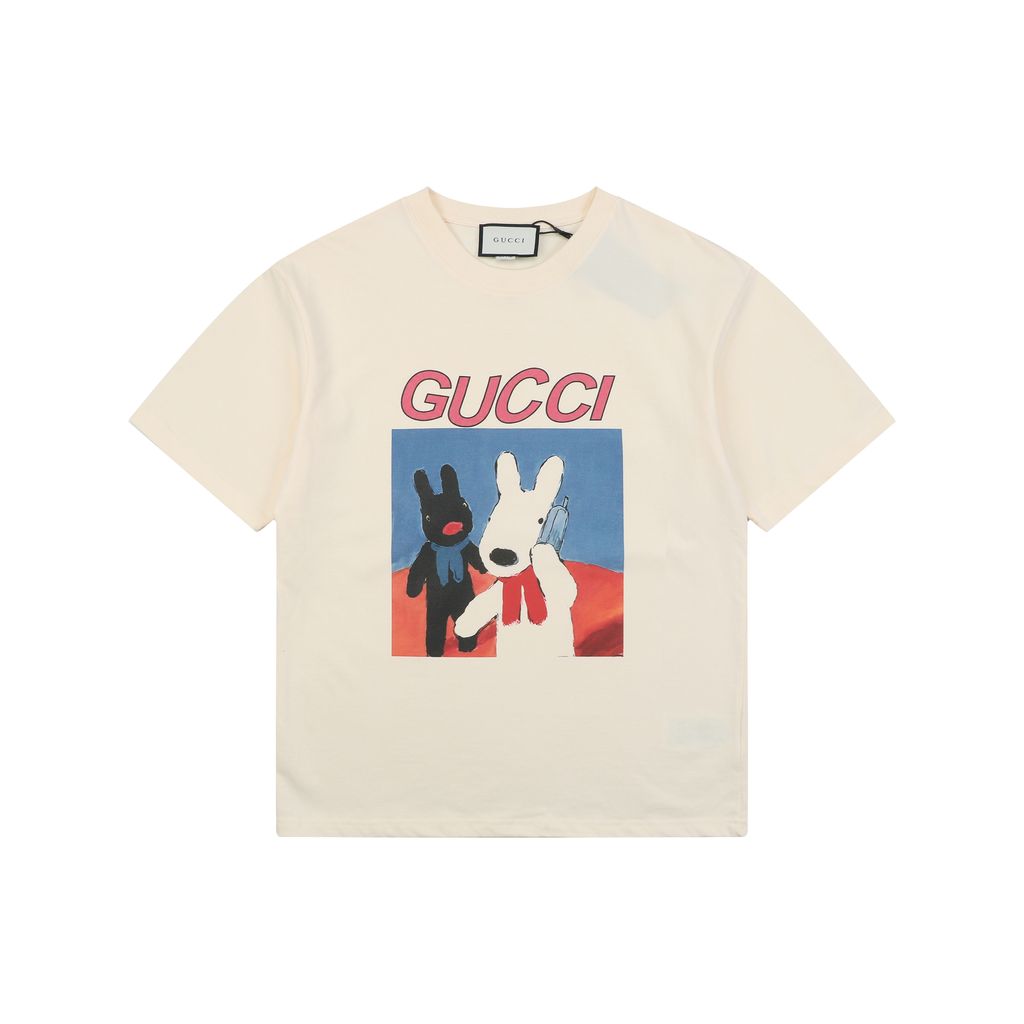 gucci-black-white-rabbit-phone-call-print-t-shirt
