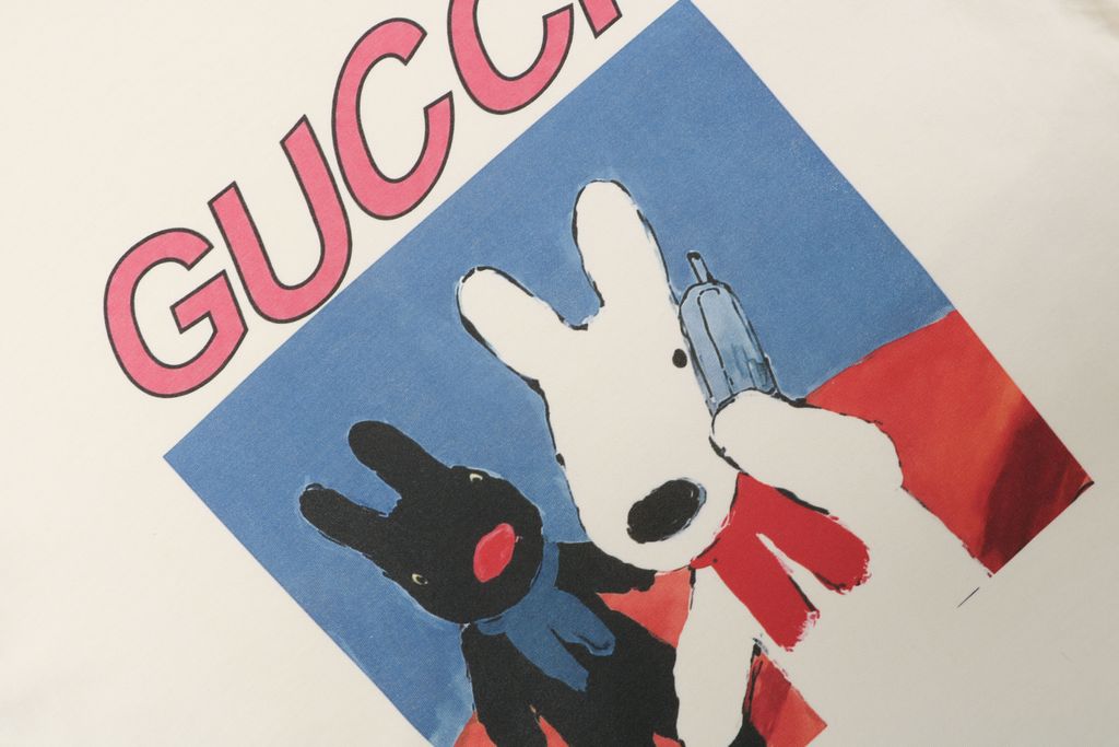 gucci-rabbit-phone-call-digital-print-short-sleeve-t-shirt