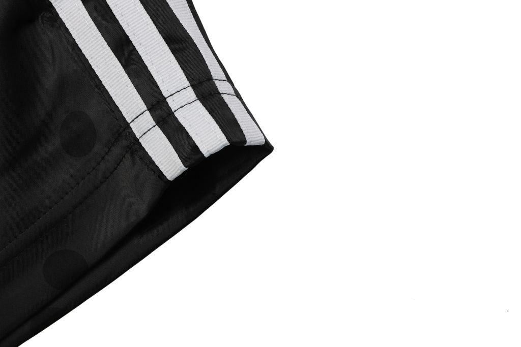adidas-three-stripes-smooth-breathable-track-pants