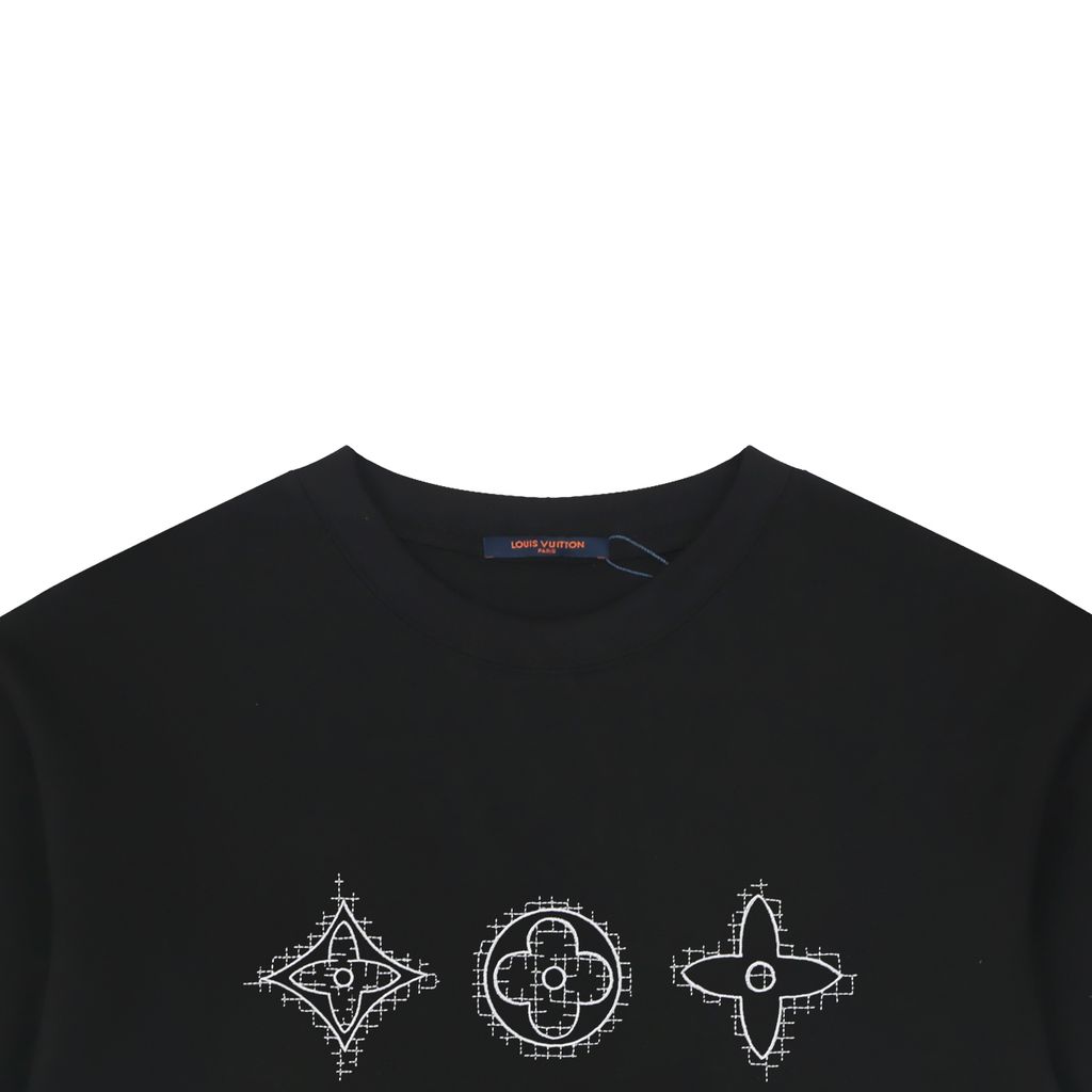 louis-vuitton-horizontal-monogram-embroidery-short-sleeve-tee