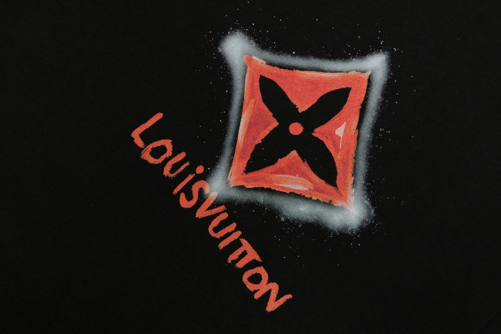 louis-vuitton-diamond-graffiti-digital-print-short-sleeve-tee