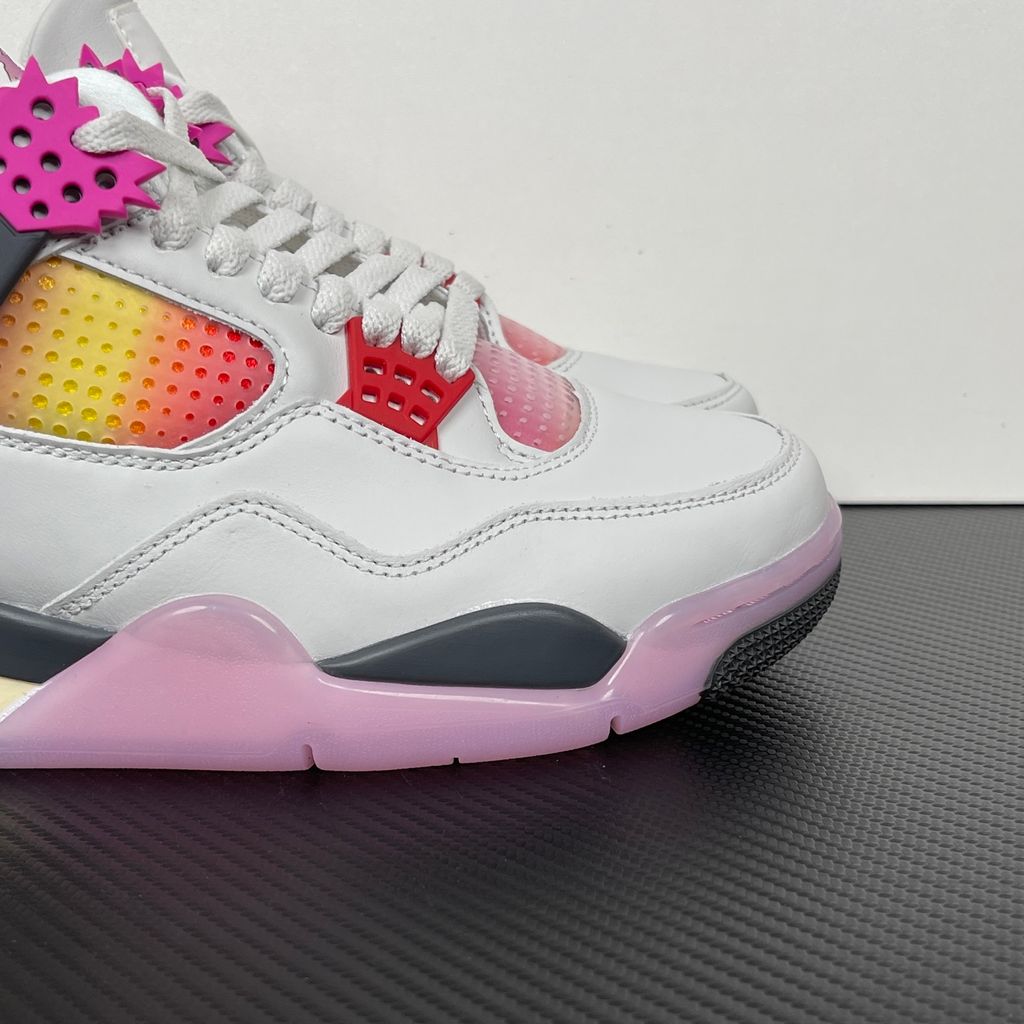Vibrant, multi-colored accents and playful graphic details give this classic silhouette a fresh, animated energy that stands out from traditional heritage colorways.