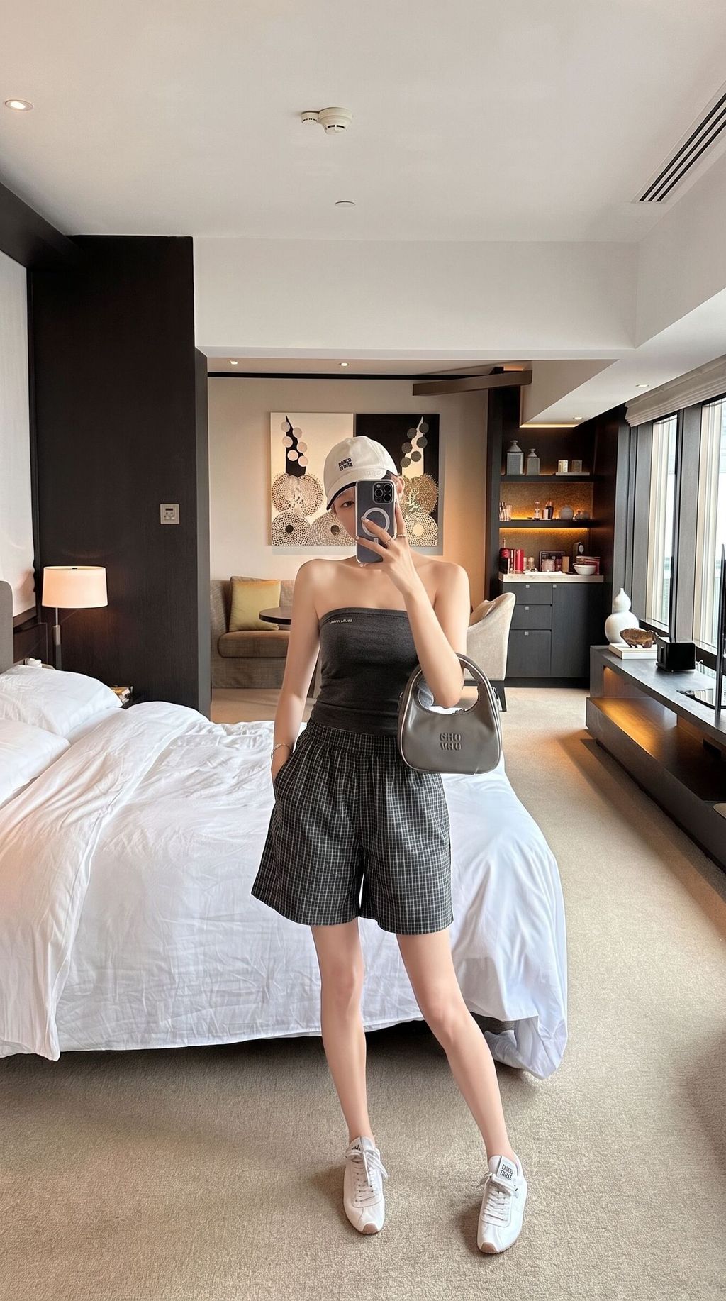 balenciaga-inspired-lazy-retro-summer-shorts