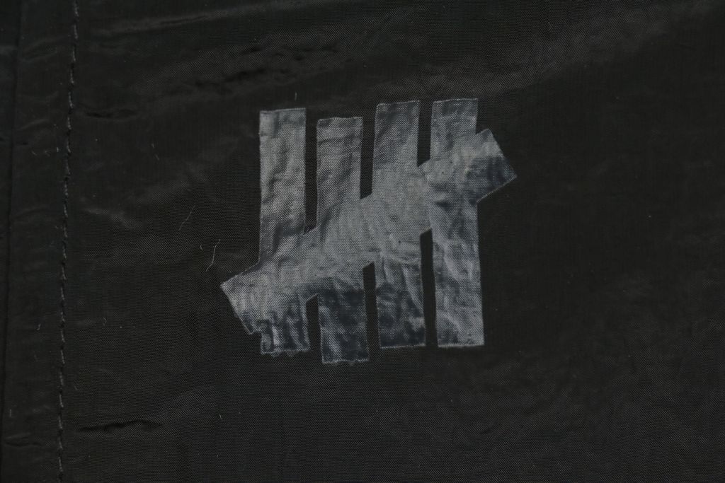 undefeated-inspired-logo-print-streetwear-shorts