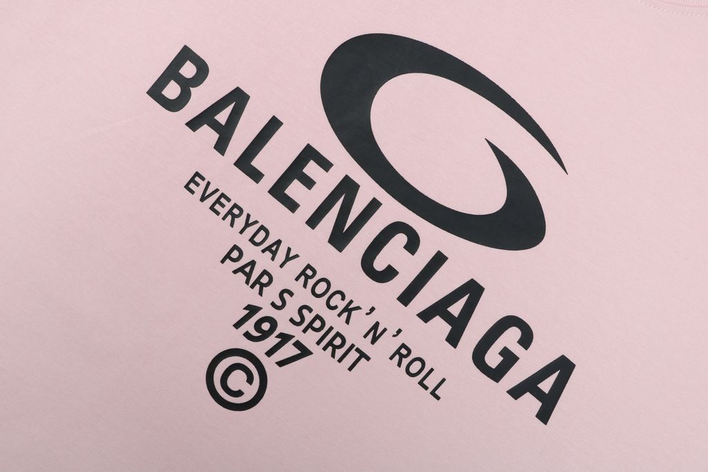 balenciaga-inspired-loose-fit-circle-letter-shirt