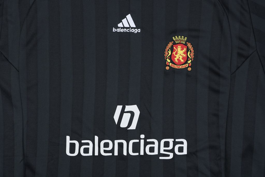 balenciaga-inspired-sport-streetwear-short-sleeve-shirt