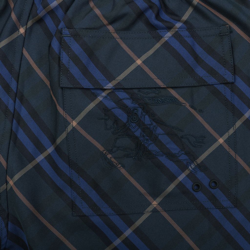 70cf8d40
