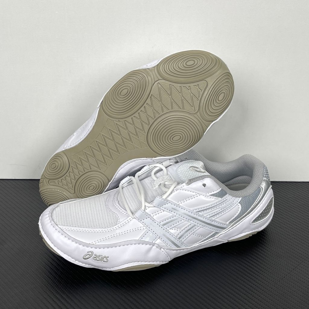 Side profile of the ASICS Hypersync running shoe featuring a breathable white mesh upper, sharp Piedmont Grey synthetic leather overlays, signature ASICS Tiger Stripes, and a sculpted performance midsole.
