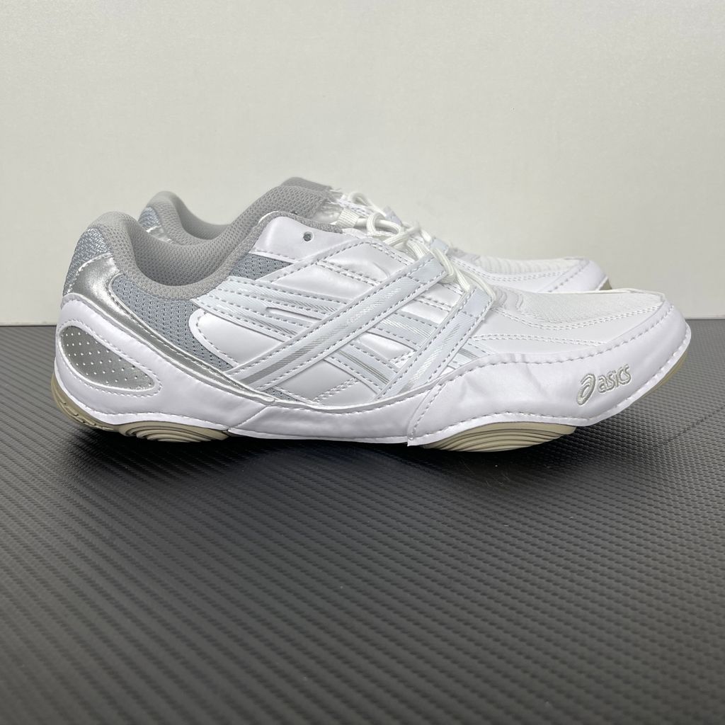Side profile of the ASICS Hypersync running shoe featuring a breathable white mesh upper, sharp Piedmont Grey synthetic leather overlays, signature ASICS Tiger Stripes, and a sculpted performance midsole.