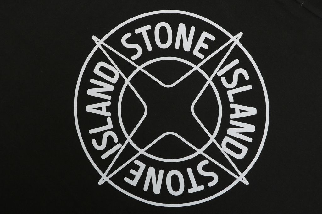 Halftone printed compass star T-shirt