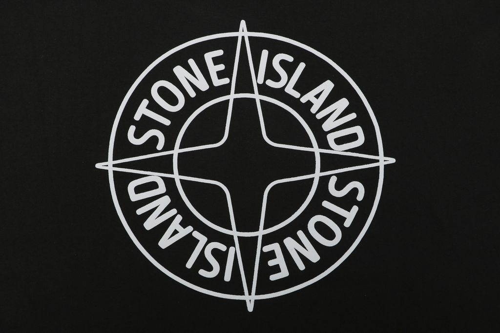 Halftone printed compass star T-shirt