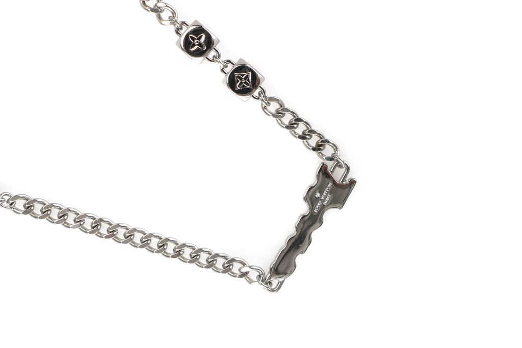 Vintage metal flower chain necklace