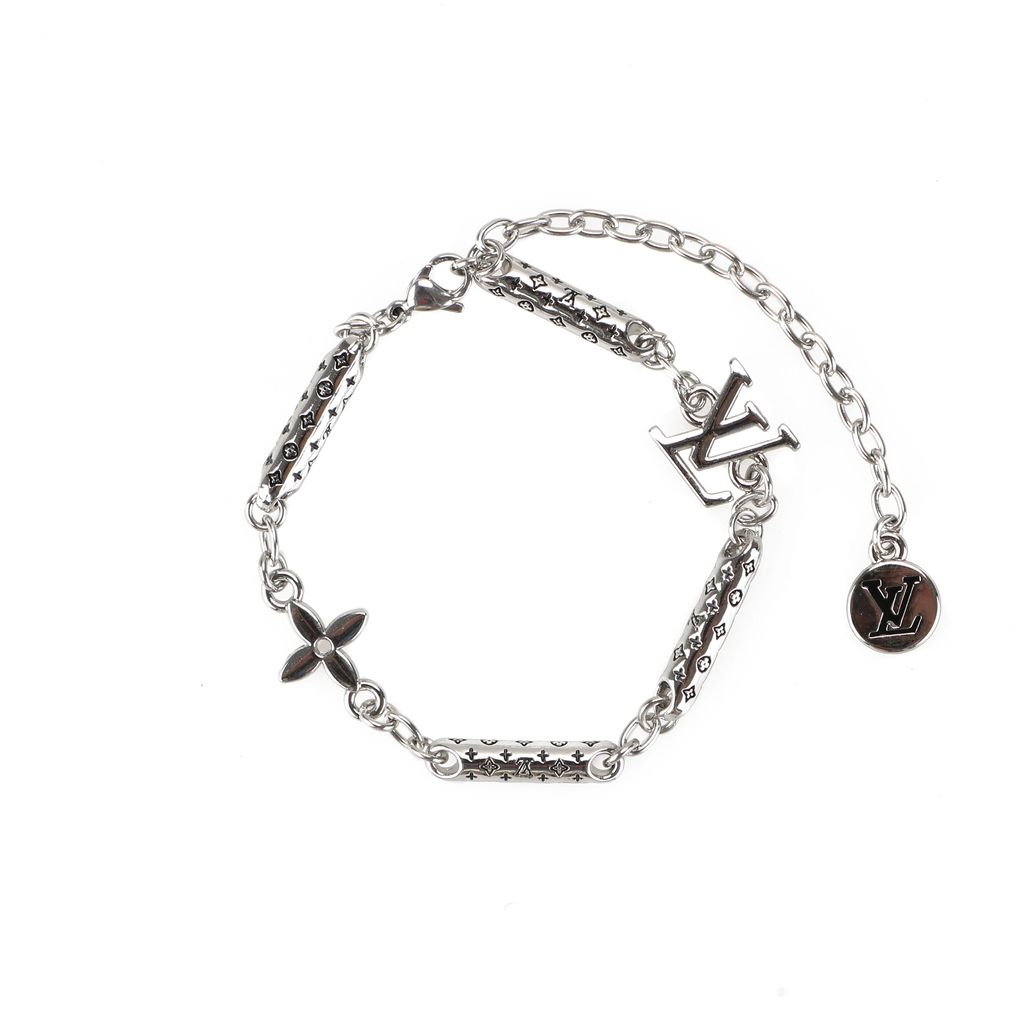 Louis Vuitton monogram diamond pendant bracelet