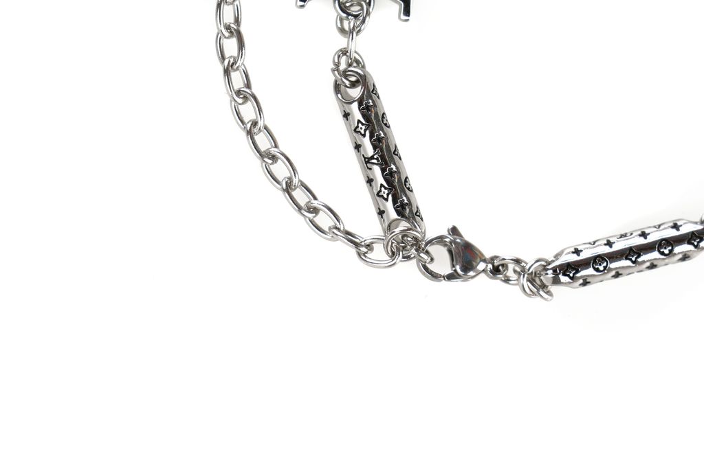 Adjustable embossed metal chain bracelet
